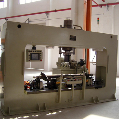 传动轴总成校直机2